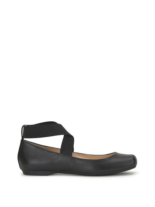 Mandalaye Ballet Flat in Black | Jessica Simpson Women