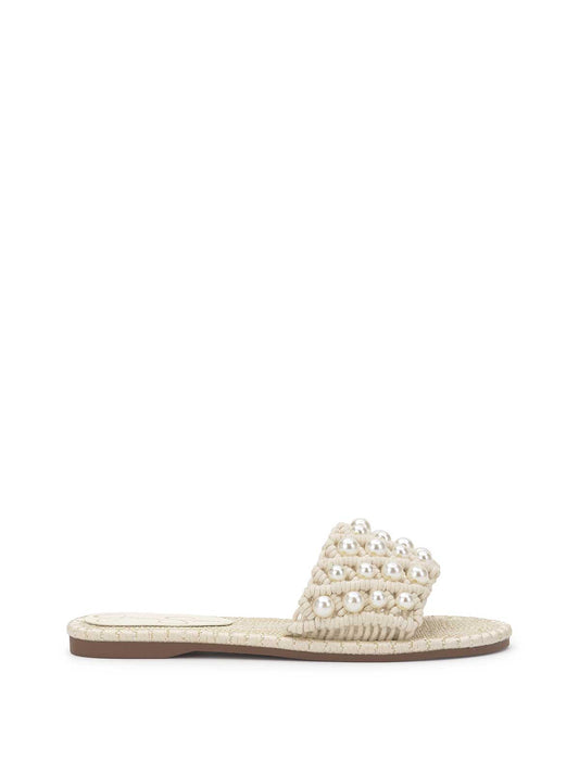 Brennara Flat Sandal in Cream | Jessica Simpson Women