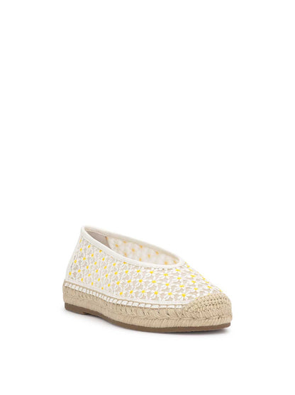Lucciea Flat in White Floral | Jessica Simpson Women