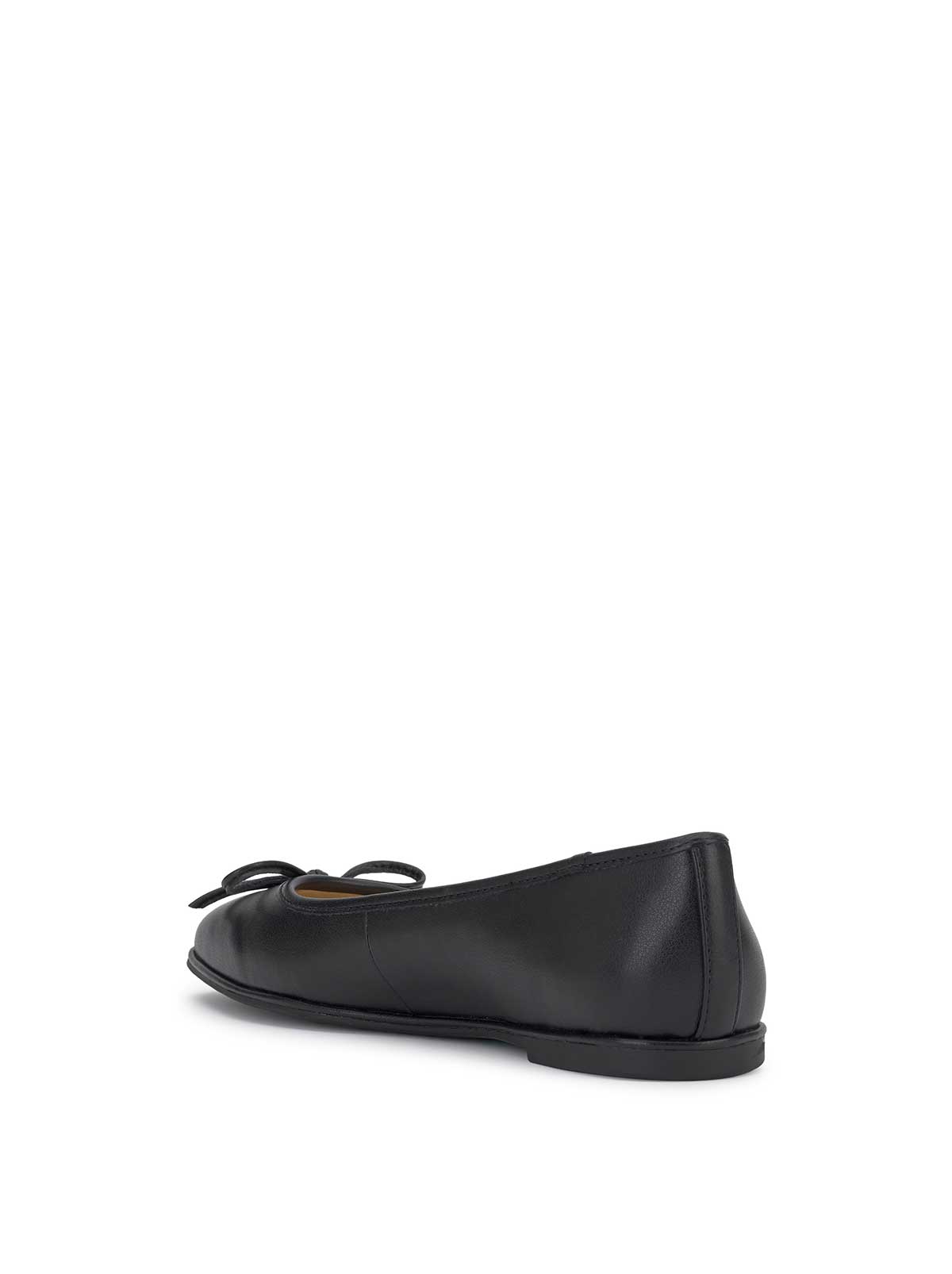 Vayrina Ballet Flat in Black | Jessica Simpson Women
